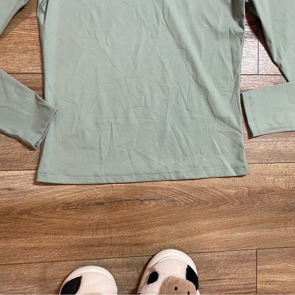 Yogalicious Women's Long Sleeve Tech Top - Picture 3 of 6